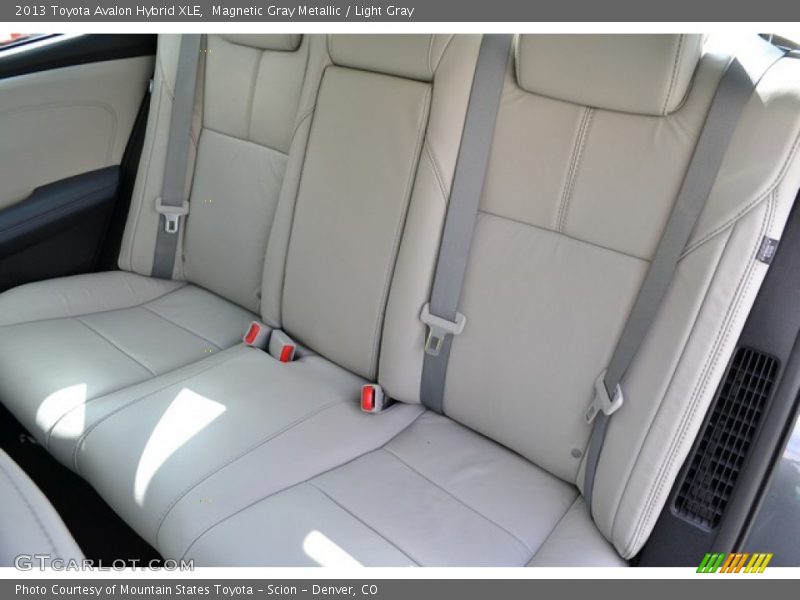 Magnetic Gray Metallic / Light Gray 2013 Toyota Avalon Hybrid XLE