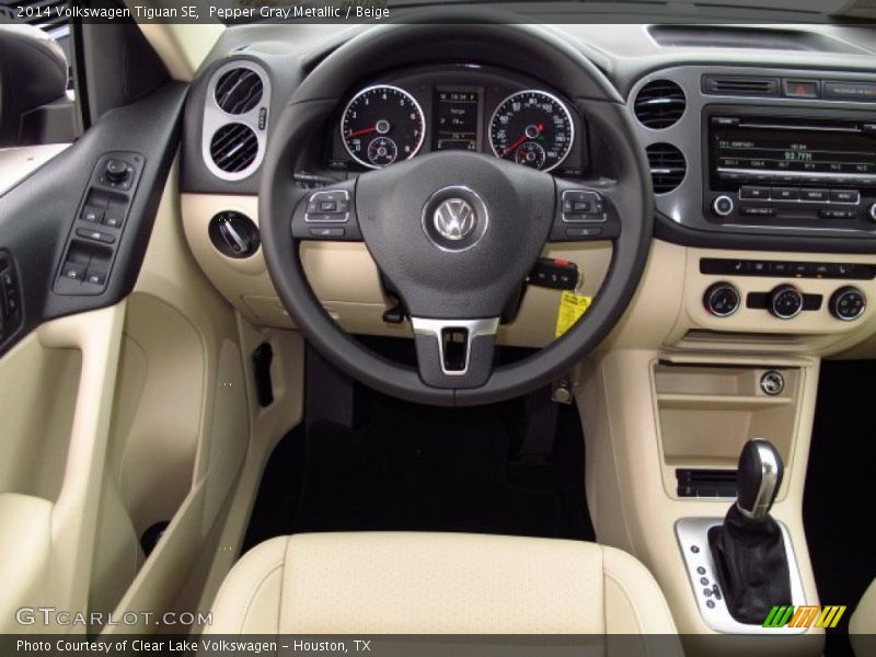 Pepper Gray Metallic / Beige 2014 Volkswagen Tiguan SE
