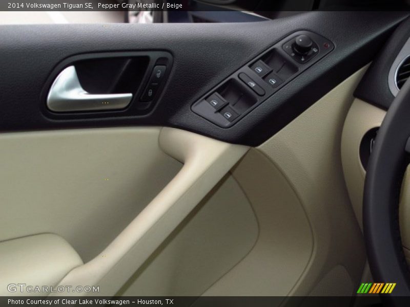 Pepper Gray Metallic / Beige 2014 Volkswagen Tiguan SE