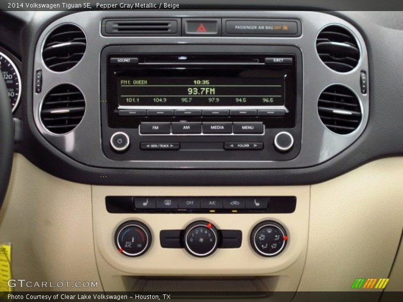 Pepper Gray Metallic / Beige 2014 Volkswagen Tiguan SE
