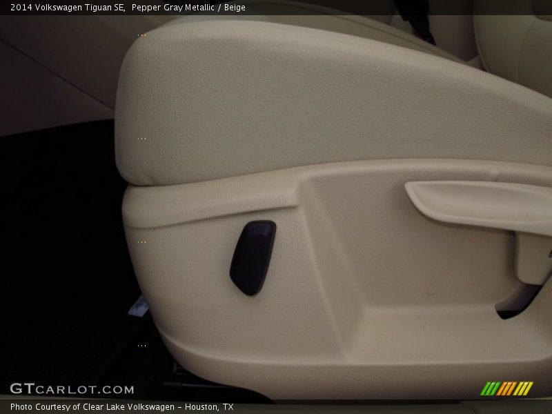Pepper Gray Metallic / Beige 2014 Volkswagen Tiguan SE