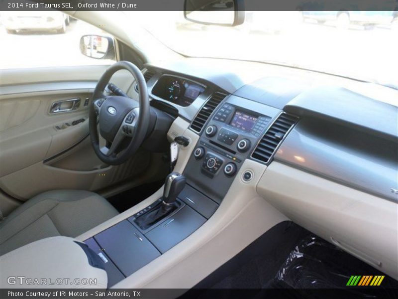 Oxford White / Dune 2014 Ford Taurus SEL