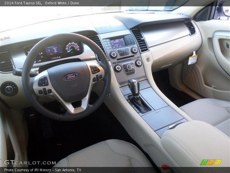 Oxford White / Dune 2014 Ford Taurus SEL