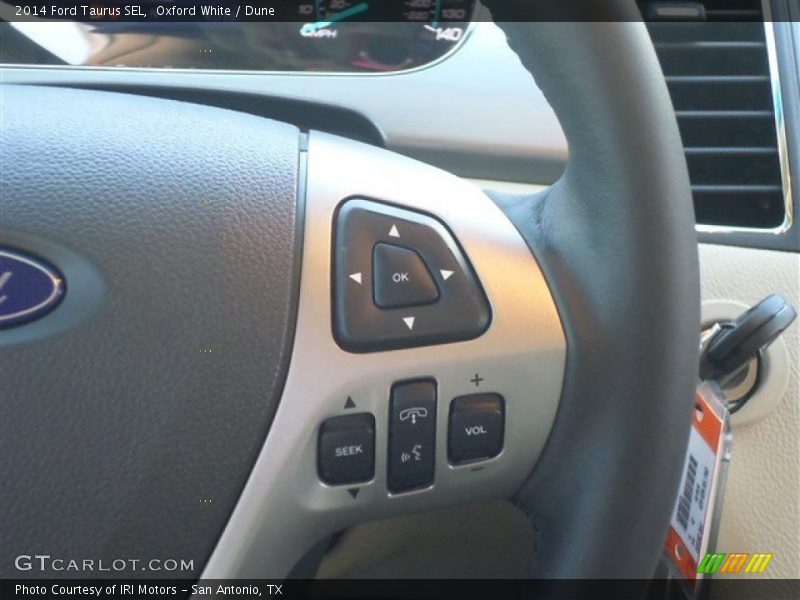 Oxford White / Dune 2014 Ford Taurus SEL
