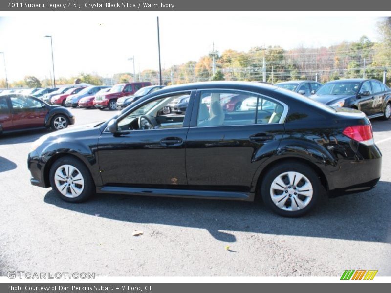 Crystal Black Silica / Warm Ivory 2011 Subaru Legacy 2.5i