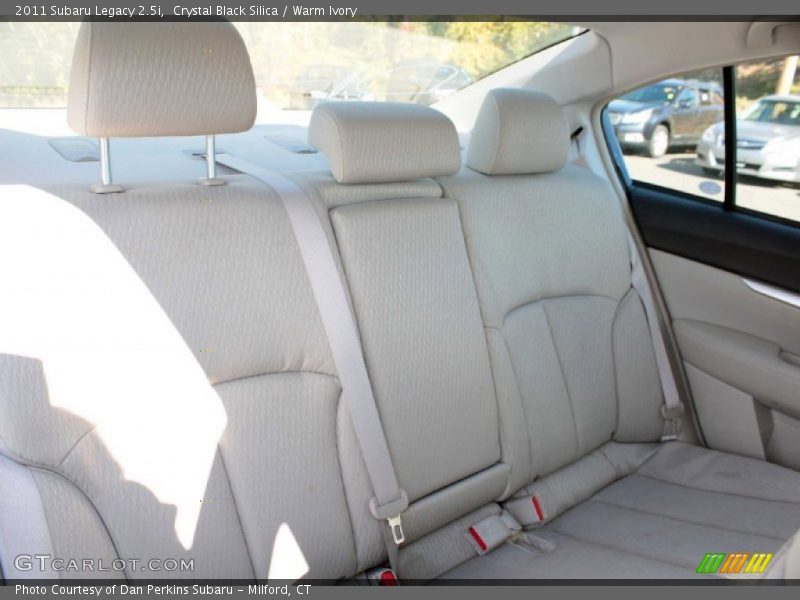 Crystal Black Silica / Warm Ivory 2011 Subaru Legacy 2.5i