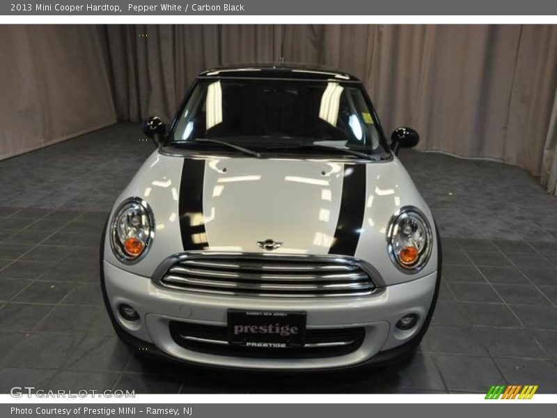 Pepper White / Carbon Black 2013 Mini Cooper Hardtop