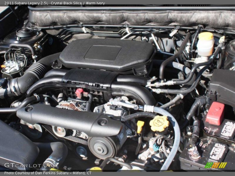 Crystal Black Silica / Warm Ivory 2011 Subaru Legacy 2.5i