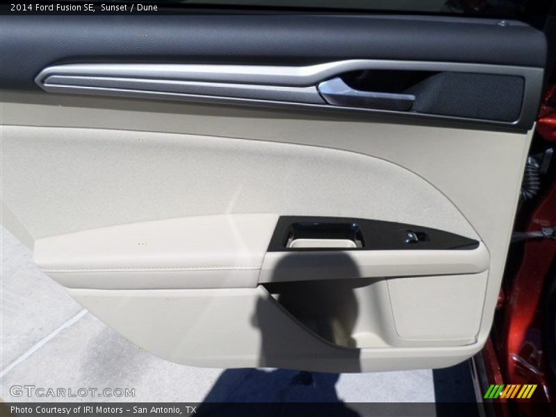 Sunset / Dune 2014 Ford Fusion SE