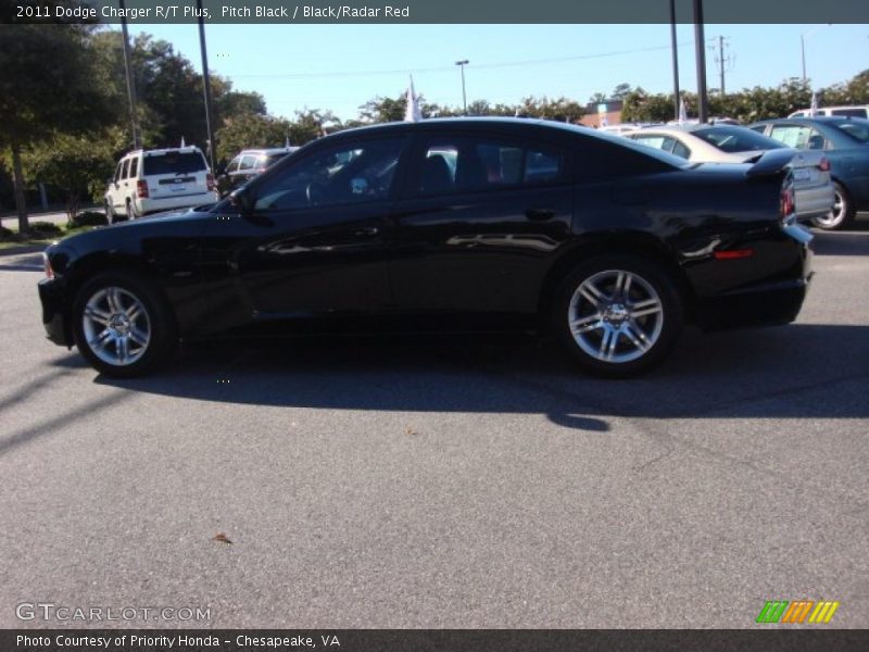 Pitch Black / Black/Radar Red 2011 Dodge Charger R/T Plus