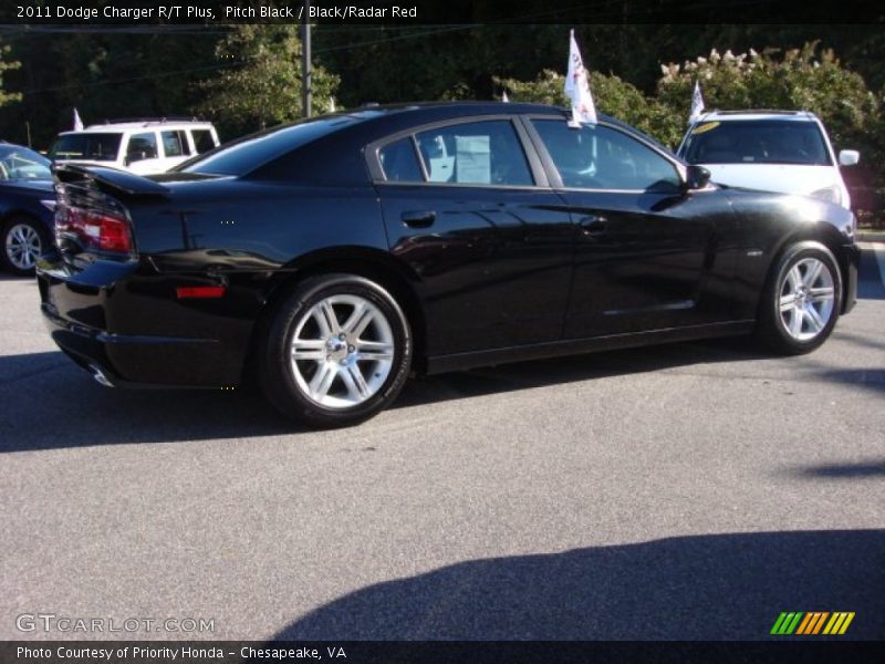 Pitch Black / Black/Radar Red 2011 Dodge Charger R/T Plus