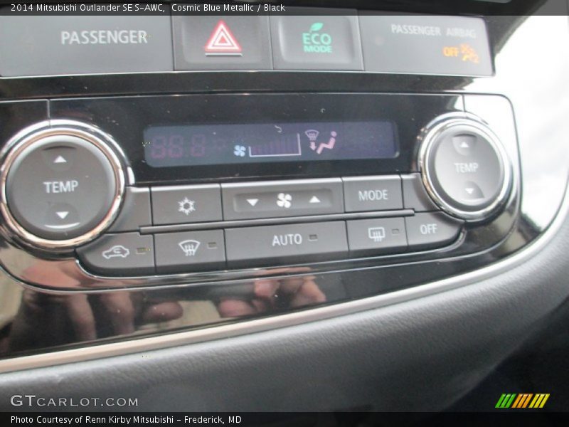Cosmic Blue Metallic / Black 2014 Mitsubishi Outlander SE S-AWC