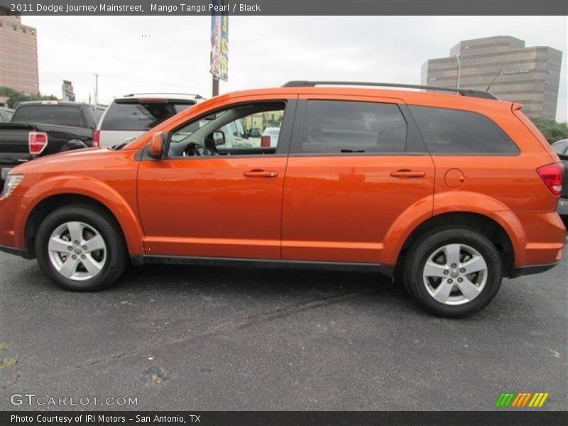 Mango Tango Pearl / Black 2011 Dodge Journey Mainstreet