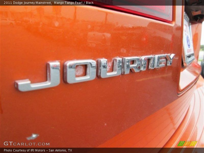 Mango Tango Pearl / Black 2011 Dodge Journey Mainstreet