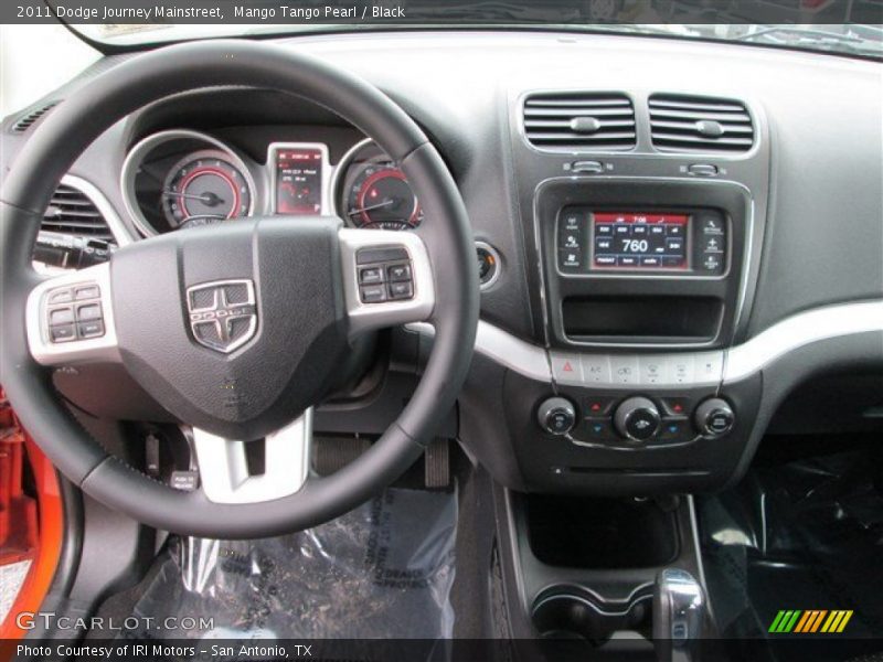 Mango Tango Pearl / Black 2011 Dodge Journey Mainstreet