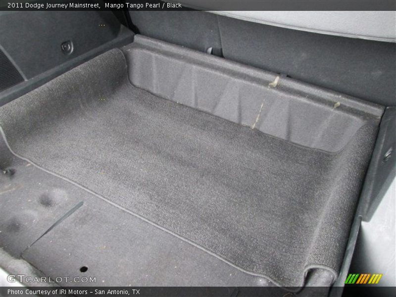 Mango Tango Pearl / Black 2011 Dodge Journey Mainstreet