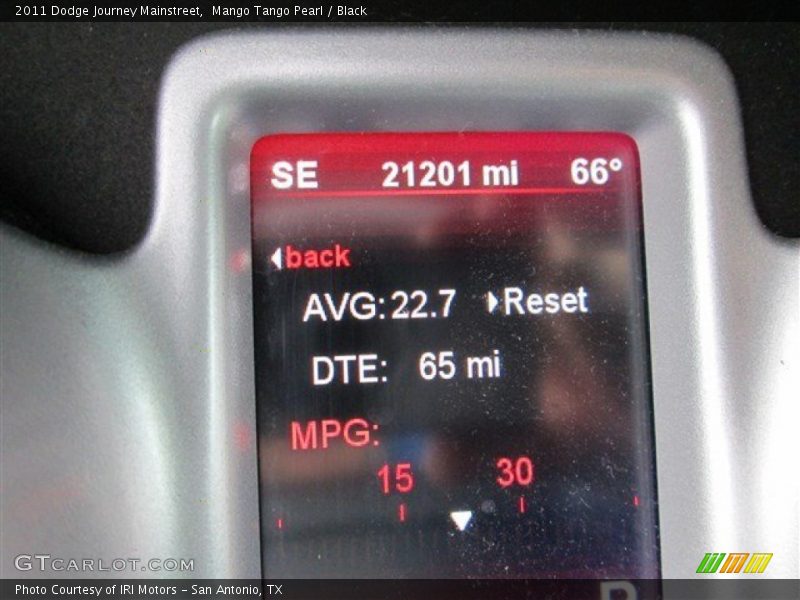 Mango Tango Pearl / Black 2011 Dodge Journey Mainstreet