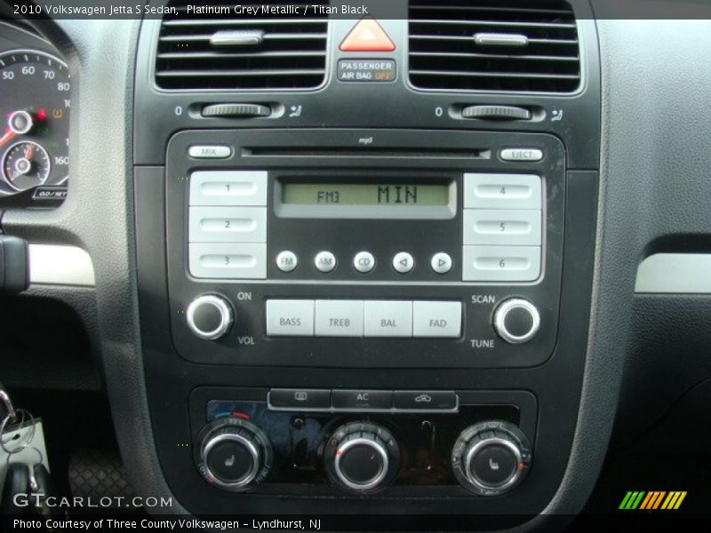 Platinum Grey Metallic / Titan Black 2010 Volkswagen Jetta S Sedan
