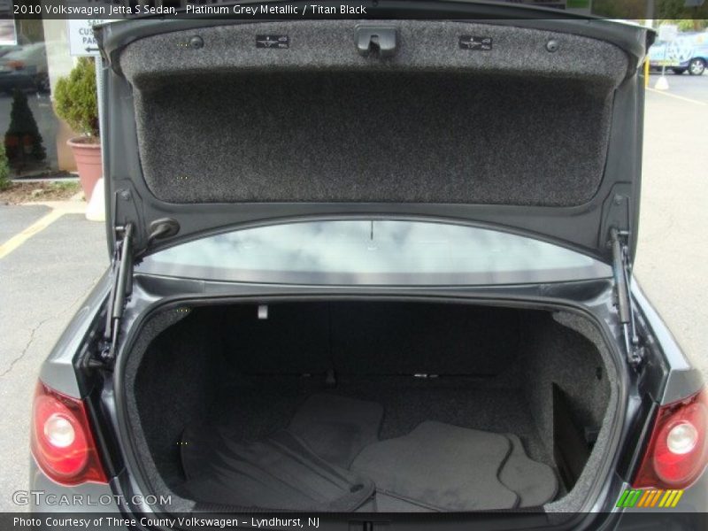 Platinum Grey Metallic / Titan Black 2010 Volkswagen Jetta S Sedan