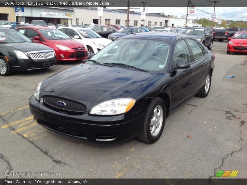 Black / Medium/Dark Pebble Beige 2006 Ford Taurus SE