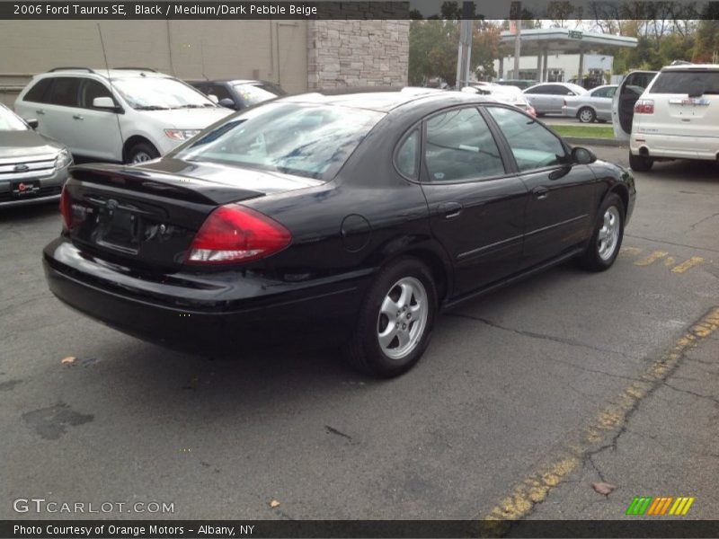 Black / Medium/Dark Pebble Beige 2006 Ford Taurus SE