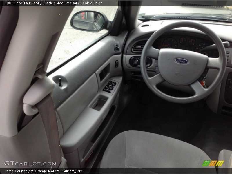 Black / Medium/Dark Pebble Beige 2006 Ford Taurus SE