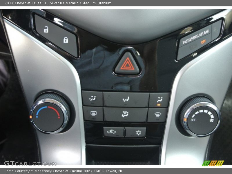 Silver Ice Metallic / Medium Titanium 2014 Chevrolet Cruze LT