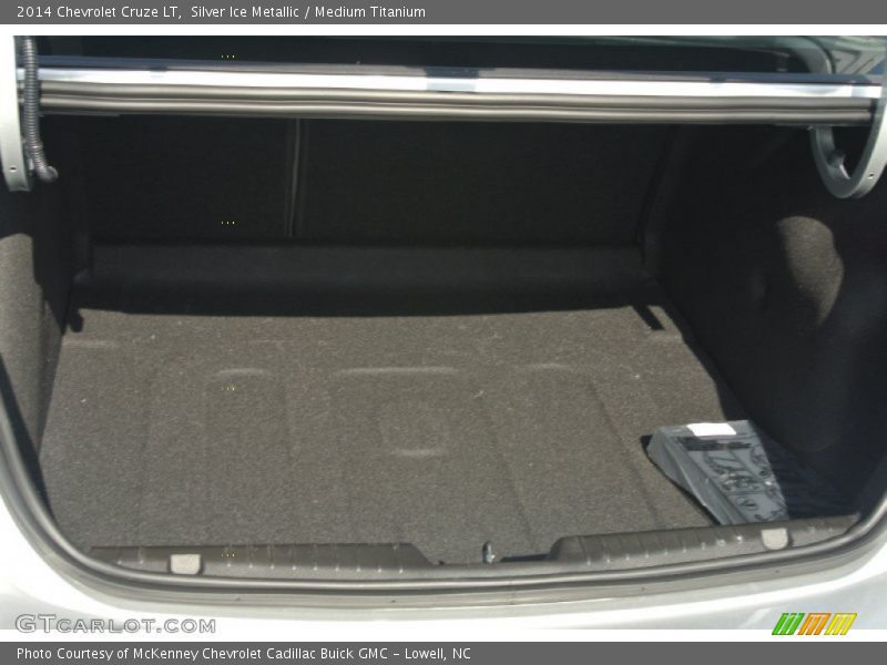 Silver Ice Metallic / Medium Titanium 2014 Chevrolet Cruze LT