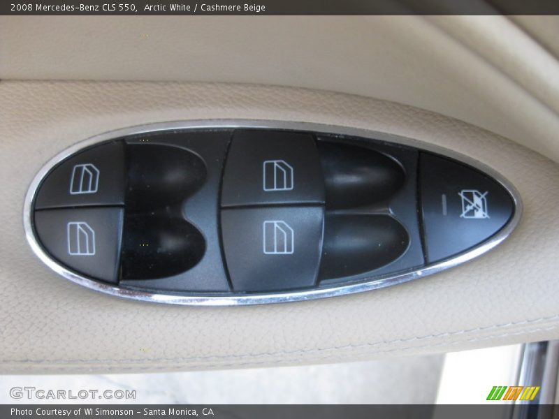 Arctic White / Cashmere Beige 2008 Mercedes-Benz CLS 550