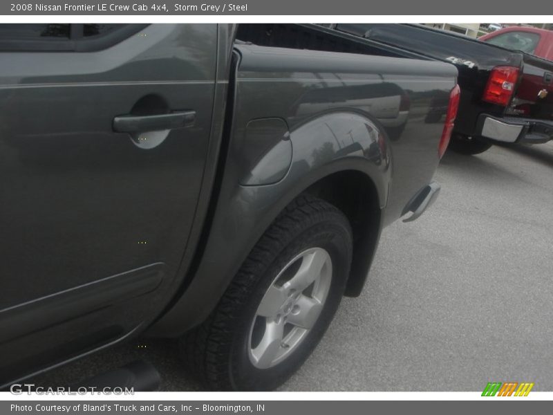 Storm Grey / Steel 2008 Nissan Frontier LE Crew Cab 4x4
