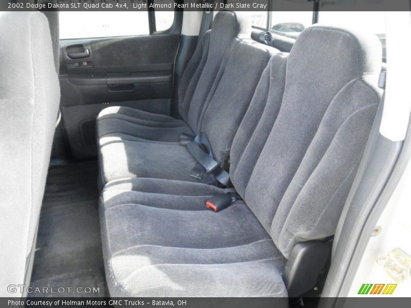 Light Almond Pearl Metallic / Dark Slate Gray 2002 Dodge Dakota SLT Quad Cab 4x4