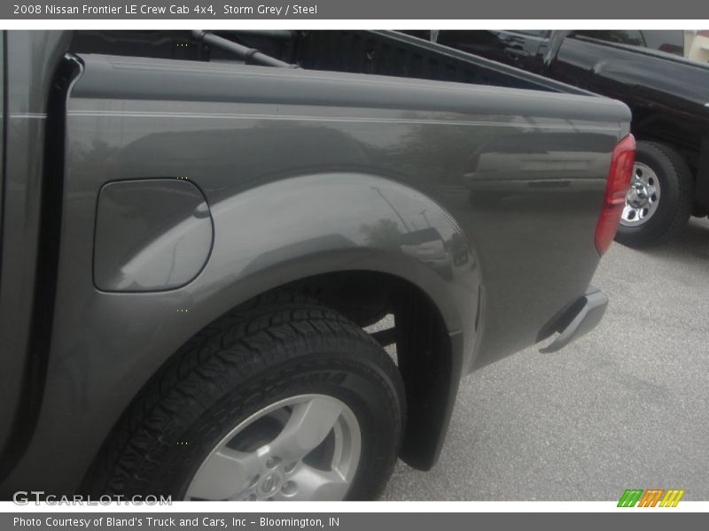 Storm Grey / Steel 2008 Nissan Frontier LE Crew Cab 4x4