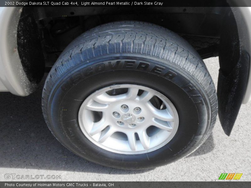 Light Almond Pearl Metallic / Dark Slate Gray 2002 Dodge Dakota SLT Quad Cab 4x4