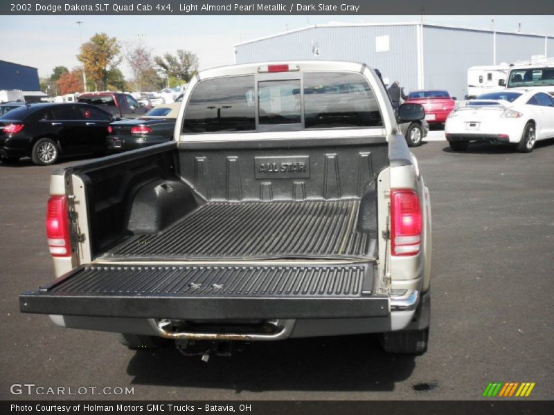 Light Almond Pearl Metallic / Dark Slate Gray 2002 Dodge Dakota SLT Quad Cab 4x4