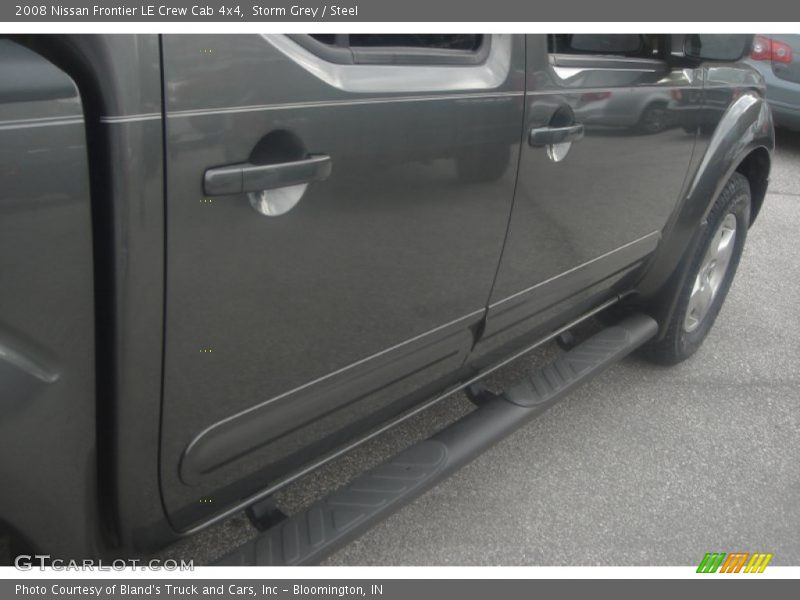 Storm Grey / Steel 2008 Nissan Frontier LE Crew Cab 4x4