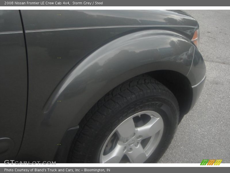 Storm Grey / Steel 2008 Nissan Frontier LE Crew Cab 4x4