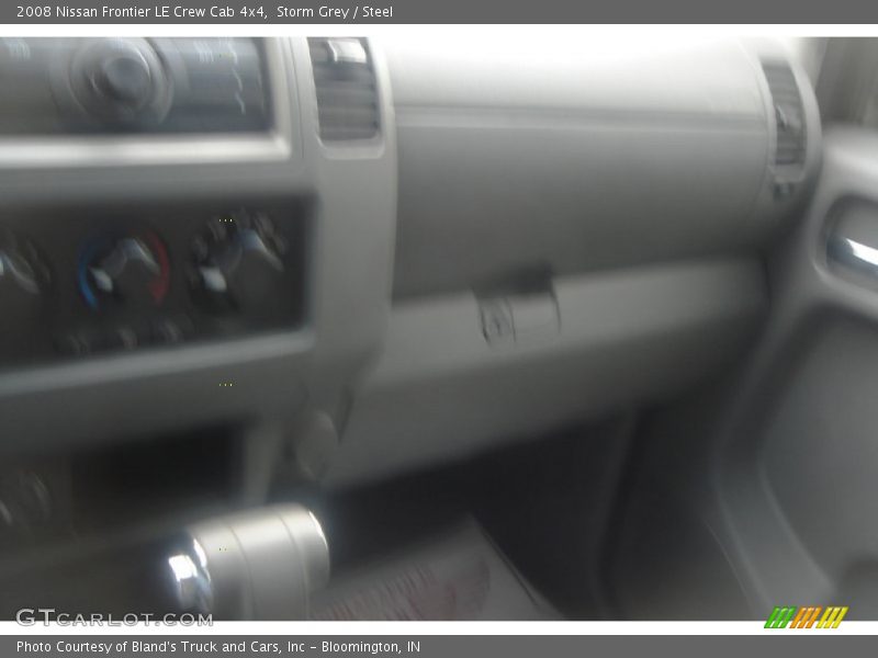 Storm Grey / Steel 2008 Nissan Frontier LE Crew Cab 4x4