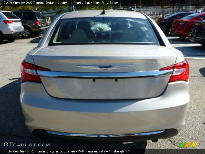 Cashmere Pearl / Black/Light Frost Beige 2014 Chrysler 200 Touring Sedan