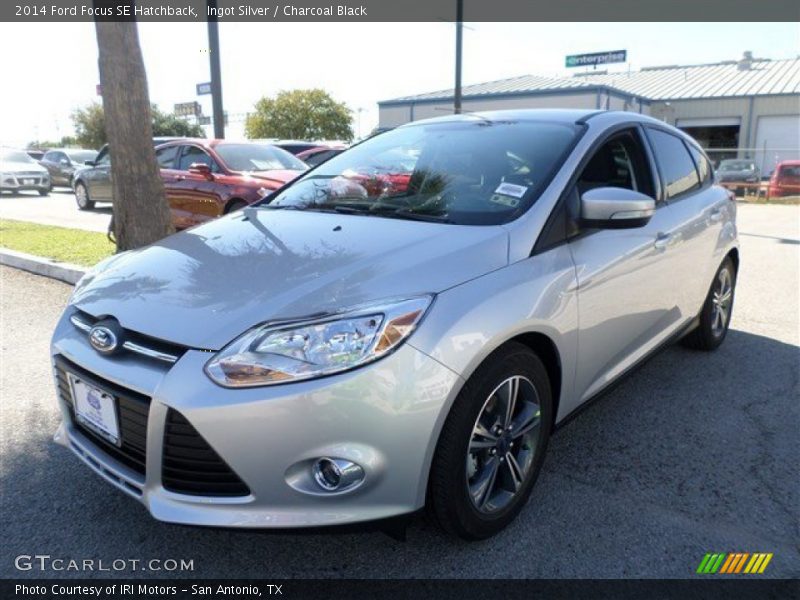 Ingot Silver / Charcoal Black 2014 Ford Focus SE Hatchback