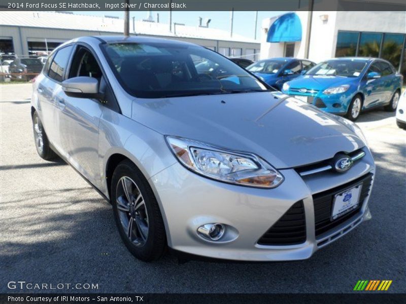Ingot Silver / Charcoal Black 2014 Ford Focus SE Hatchback