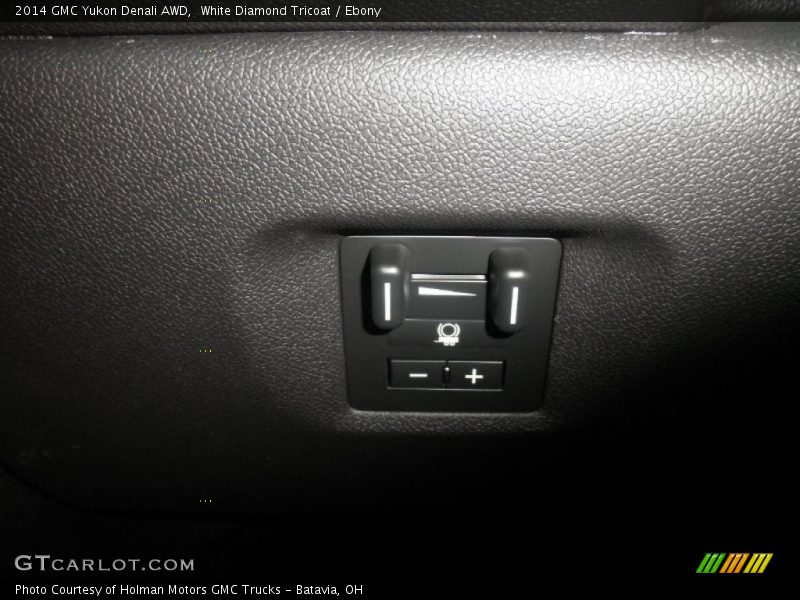 White Diamond Tricoat / Ebony 2014 GMC Yukon Denali AWD