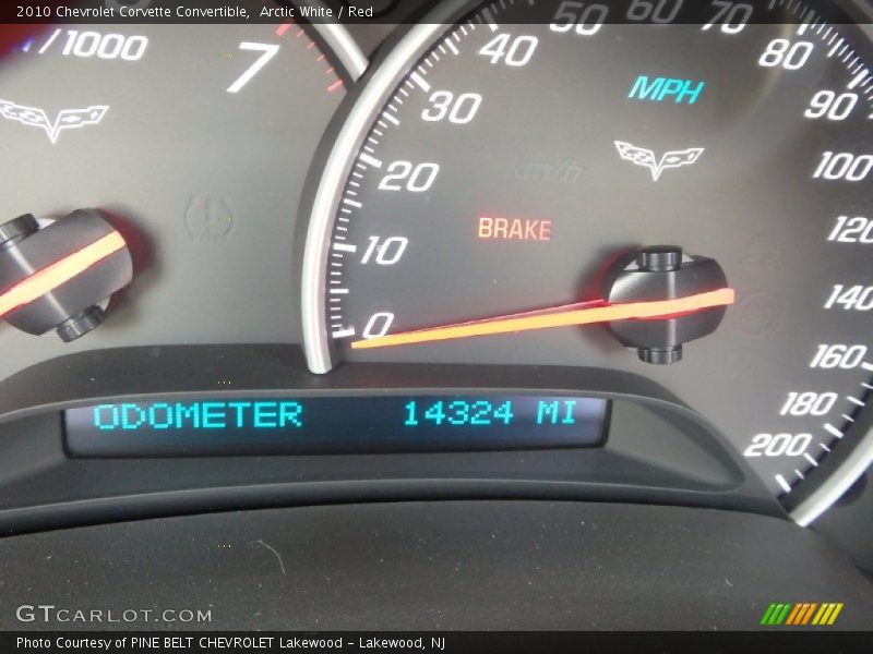 Arctic White / Red 2010 Chevrolet Corvette Convertible