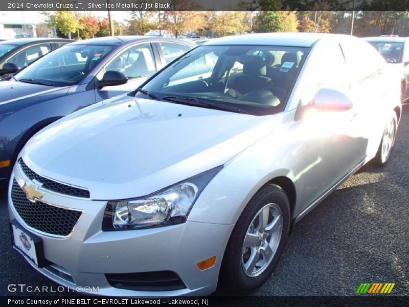Silver Ice Metallic / Jet Black 2014 Chevrolet Cruze LT