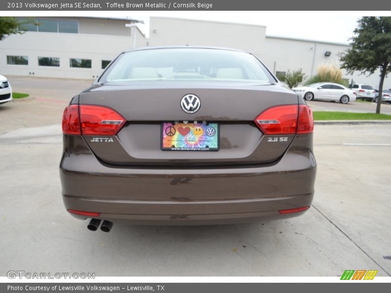 Toffee Brown Metallic / Cornsilk Beige 2013 Volkswagen Jetta SE Sedan