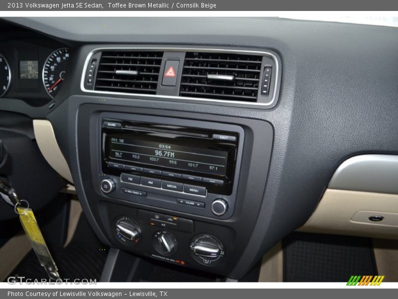 Toffee Brown Metallic / Cornsilk Beige 2013 Volkswagen Jetta SE Sedan