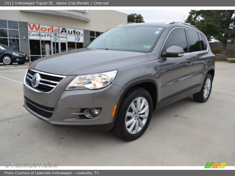Alpine Gray Metallic / Charcoal 2011 Volkswagen Tiguan SE