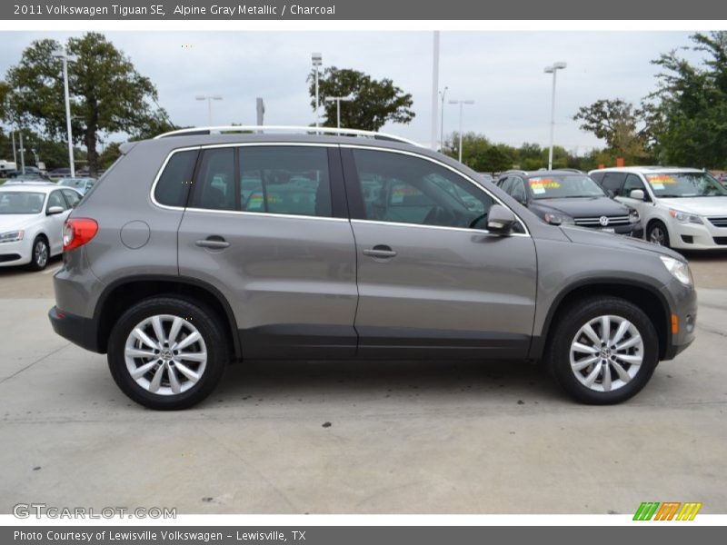 Alpine Gray Metallic / Charcoal 2011 Volkswagen Tiguan SE