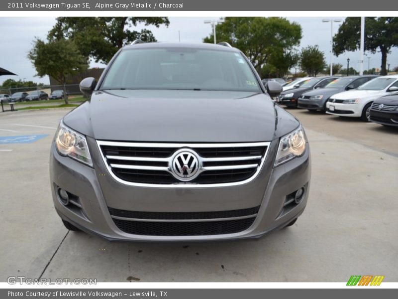 Alpine Gray Metallic / Charcoal 2011 Volkswagen Tiguan SE
