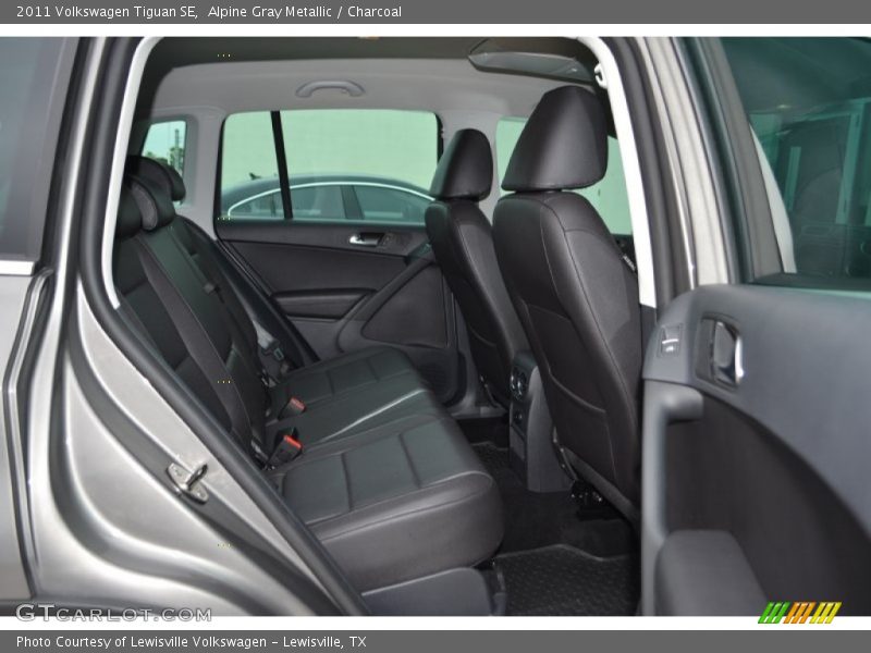 Alpine Gray Metallic / Charcoal 2011 Volkswagen Tiguan SE
