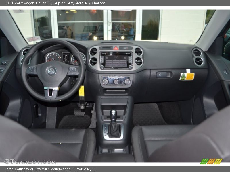 Alpine Gray Metallic / Charcoal 2011 Volkswagen Tiguan SE